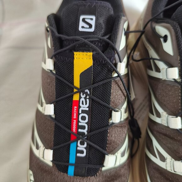 Salomon Brown Professional Sports Shoes - Picture 4 of 9